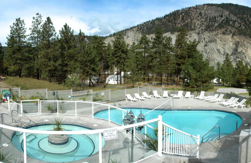 Kumsheen Rafting Resort Lytton Exterior foto